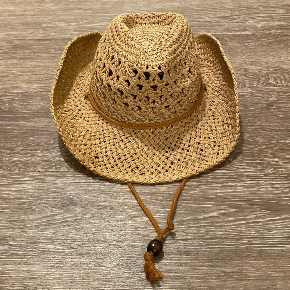 Adjustable straw cowboy hat